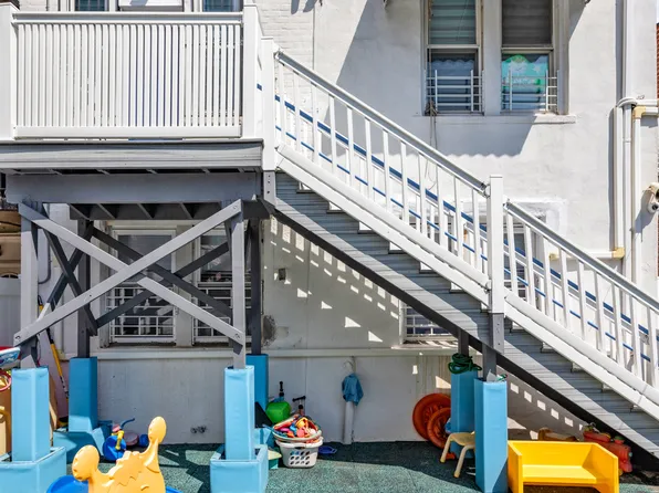 726 Manor Court image 18 of 29