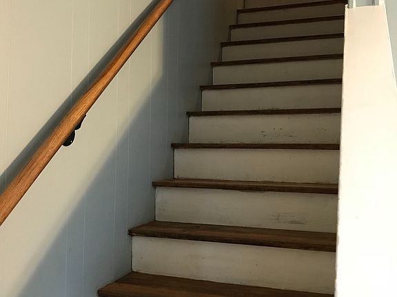 4th image of 51 Rockcastle St #L