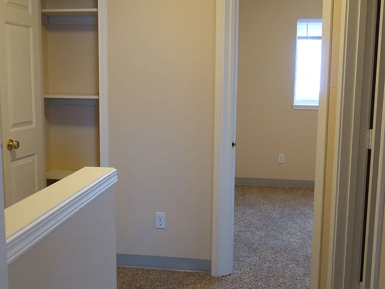 Hummingbird Court — Photo 11