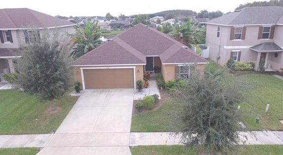 4th image of 2331 Plantation Oak Dr