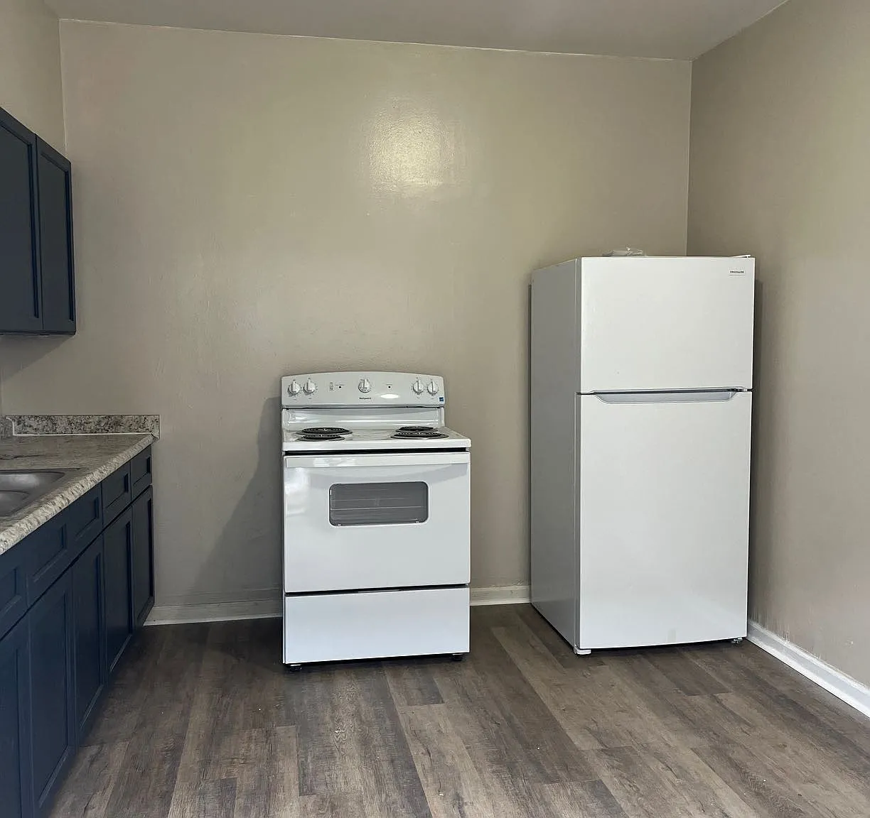 1 bed, 1.0 bath, 375 sqft, $600 — Photo 4