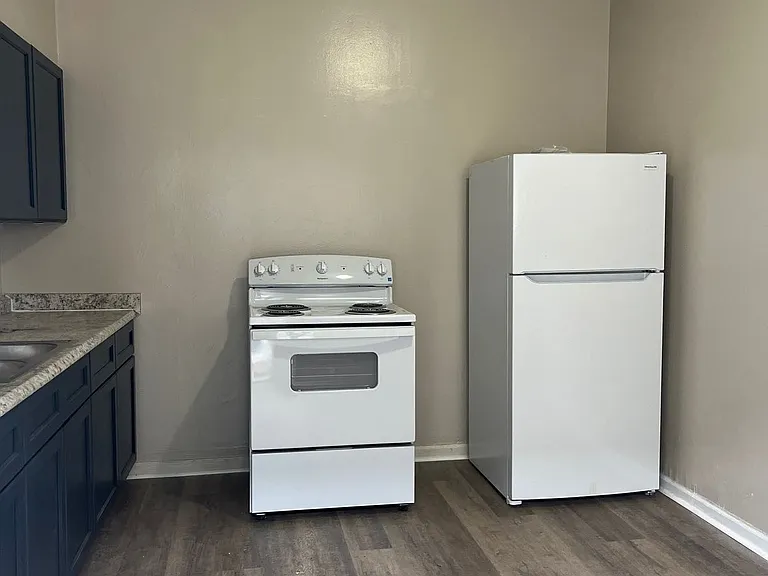 1538 N Grant Ave #B — Photo 4
