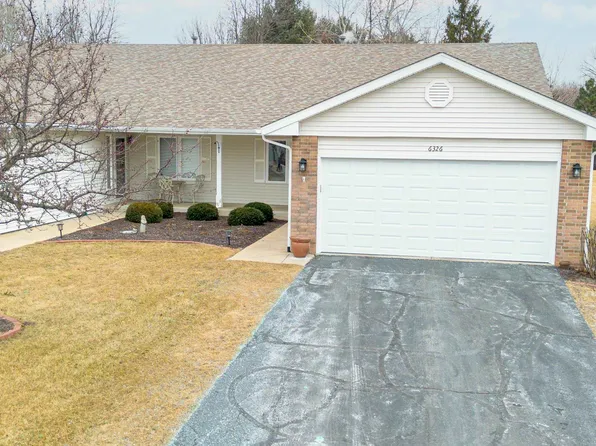 6326 Oak Crest Ln, Loves Park, IL 61111