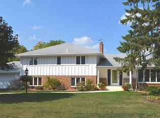 1747 James Rd, Mendota Heights, MN 55118