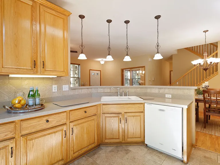 16487 Jarreau Ct — Photo 13