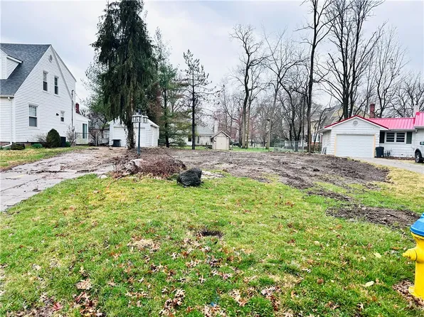 3421 Prairie Ave, Mattoon, IL 61938