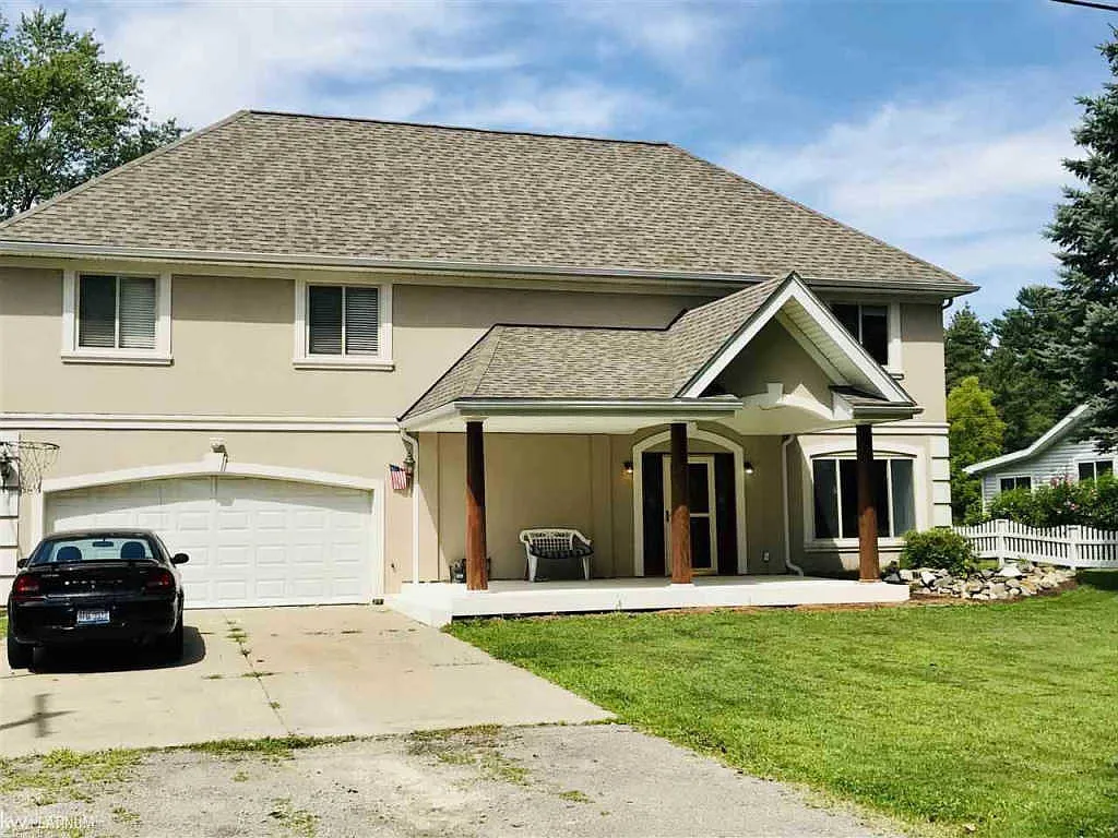 5374 Orchard Dr photo 1