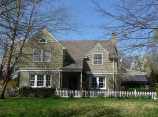 1004 Romany Rd, Kansas City, MO 64113