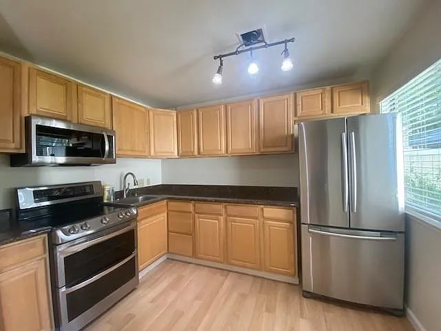 954 Kiely Blvd #B — Photo 10