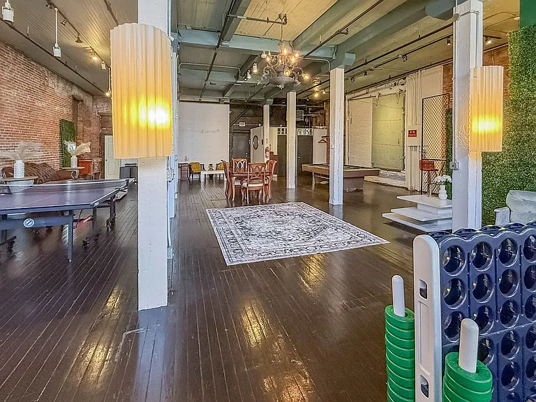 Building's Lounge