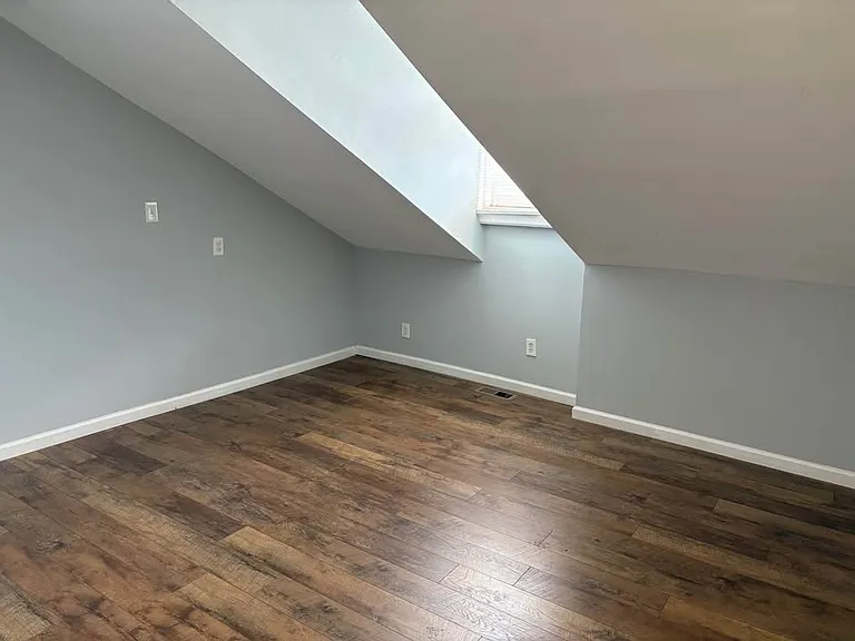809 Russell Blvd — Photo 11