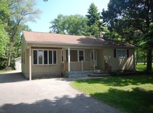 9 Pheasant Trl, Lake In The Hills, IL 60156