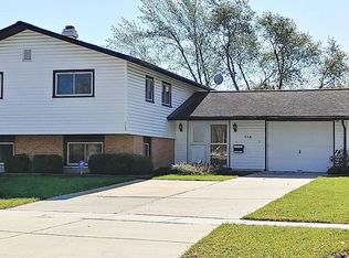 715 Ashley Ct, Hoffman Estates, IL 60169