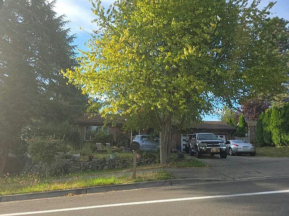 3rd image of 1038 E 48th St