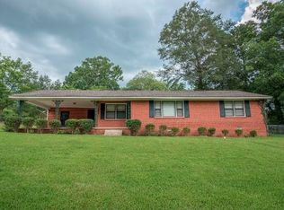 211 Old West Point Rd, Starkville, MS 39759