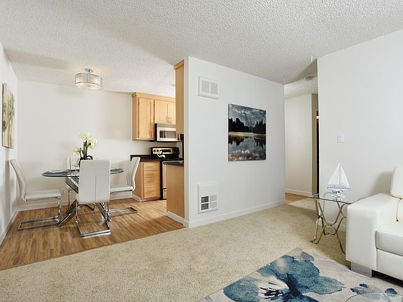 5th image of 222 Columbia St APT 107C