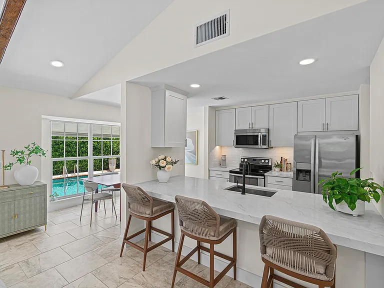 1401 Hummingbird Dr — Photo 10
