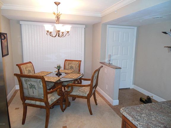 4th image of 4 Oceans West Blvd APT 307B