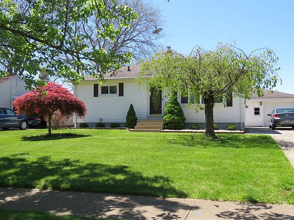 2nd image of 609 Thorpe Dr