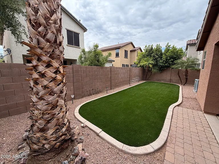 2065 S Martingale Rd — Photo 26
