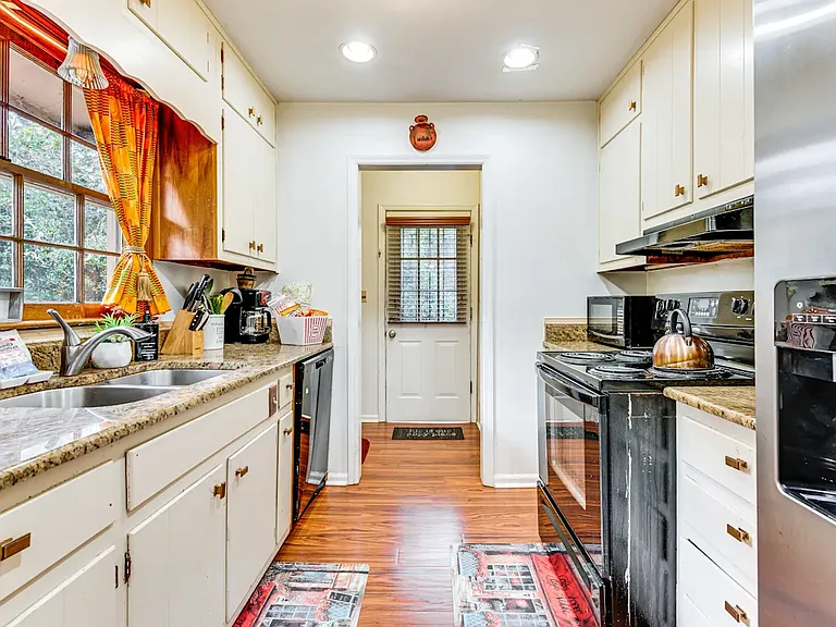 841 Artwood Rd NE — Photo 24