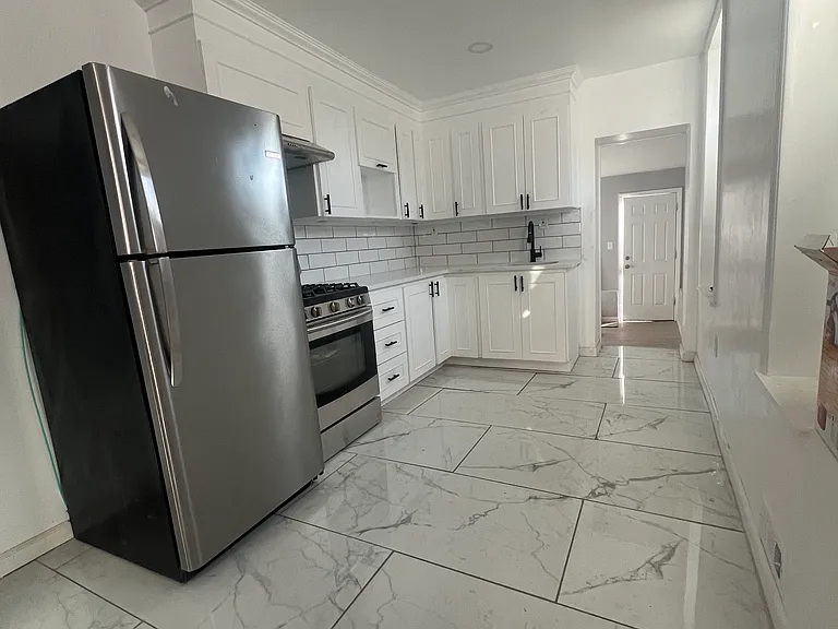 308 Chestnut St — Photo 2