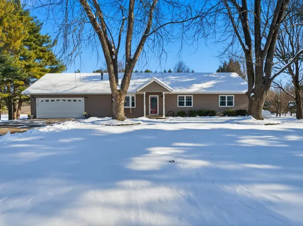 12656 Schleder Rd, Pekin, IL 61554