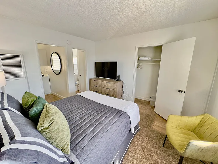 Overlook Point | Hillside Living in Mission Hills — Photo 10