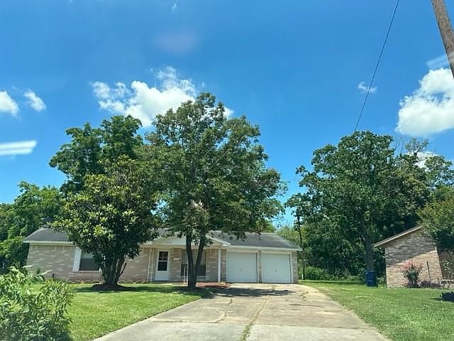 1st image of 7509 Oriole Dr