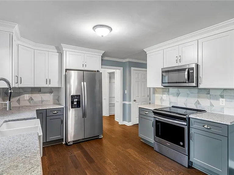 4103 Oak Hollow Dr — Photo 12