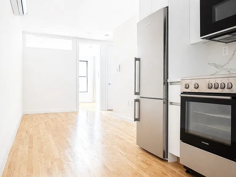 248 Elizabeth St #6 — Photo 1