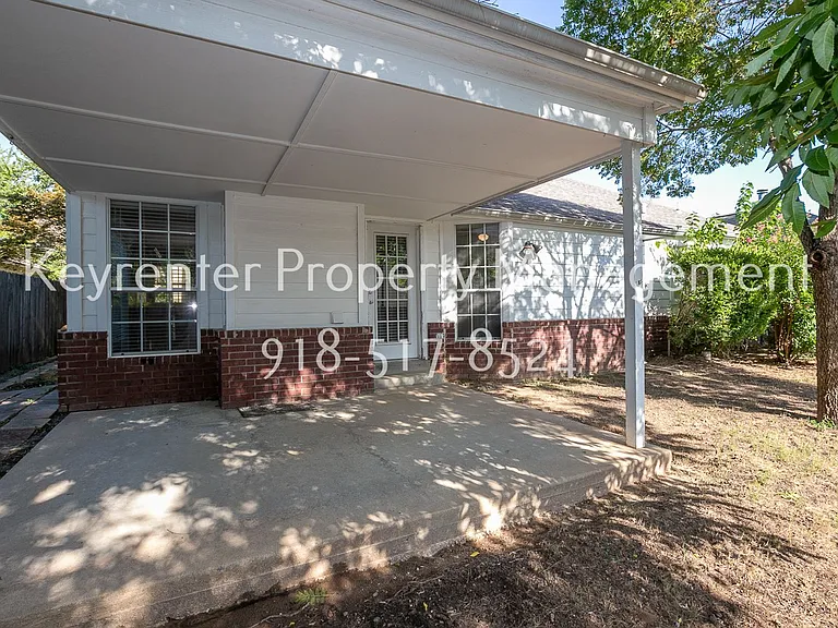 9638 S 90th East Ave — Photo 35