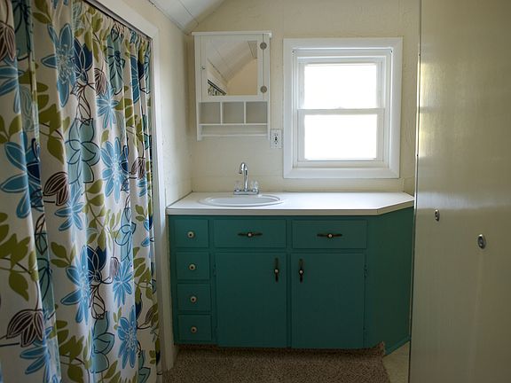 Upstair Bathroom