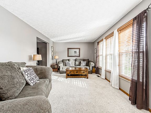 4th image of 1034 Milford Dr