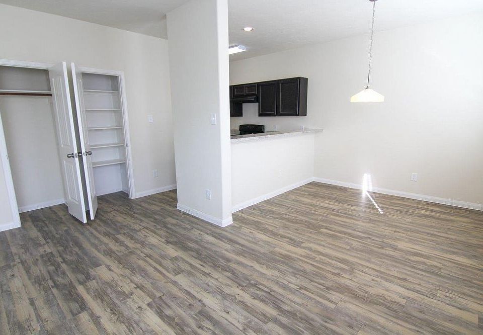 1st image of 11906 Munich Dr