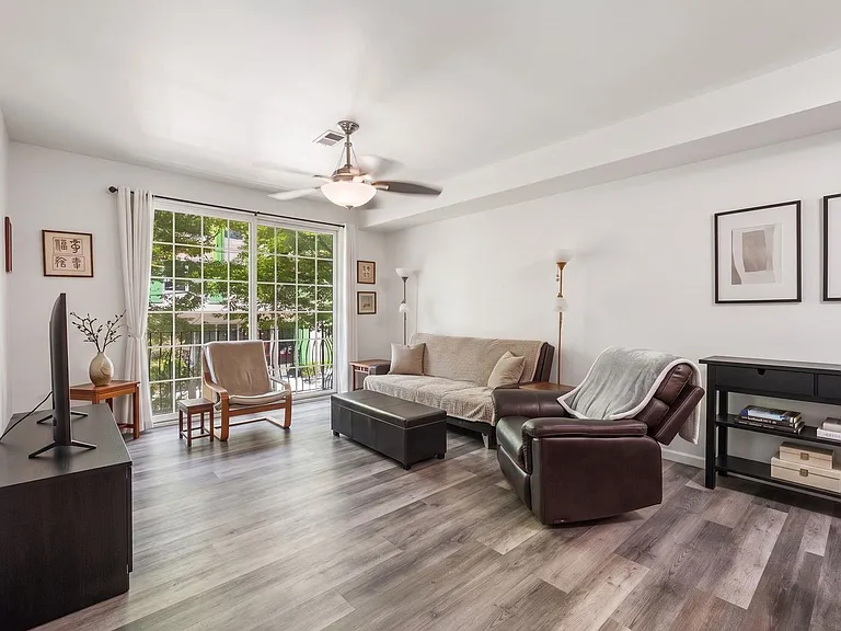 120 Garabrant St #1 — Photo 2