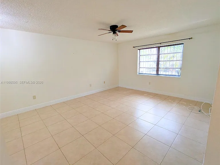 4050 NW 135th St #8-9 — Photo 4