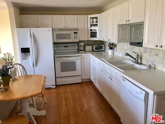 5th image of 639 Ocean View Dr