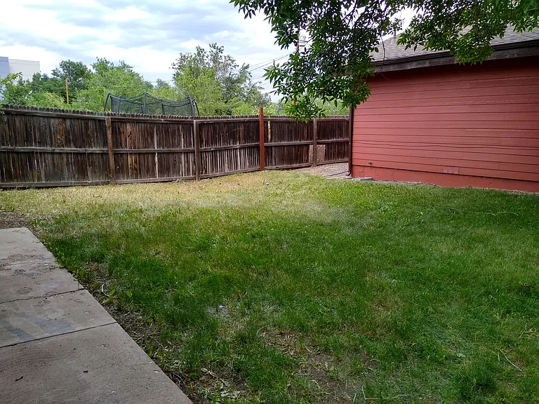 460 S Fenton St — Photo 92