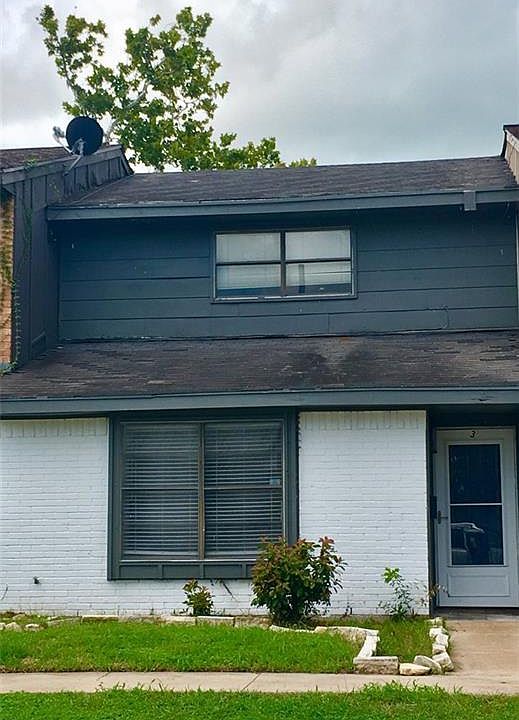 1st image of 1601-3 N De Leon St