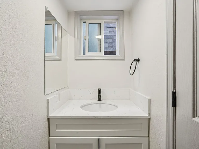 Bloc at 26th- Live your best live here! Receive up to 4 Weeks Free + Discounted Rates on Select U... — Photo 27