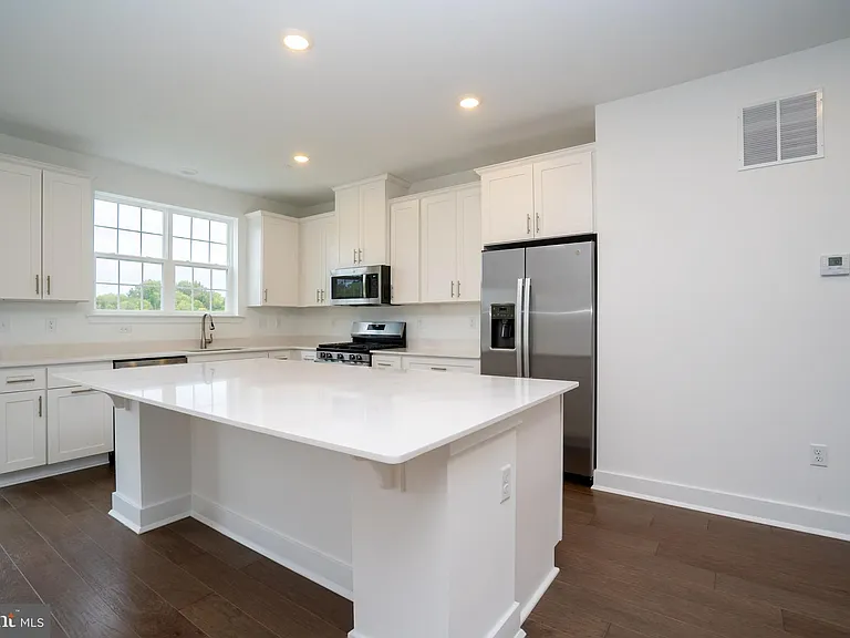 144 Ada Hightower Ave — Photo 7