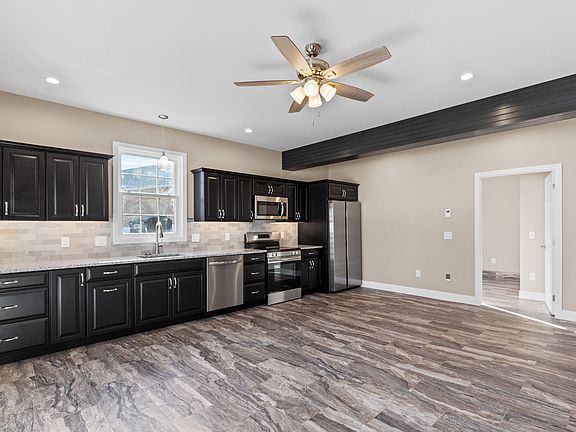 2nd image of 6 Latchkey Ln