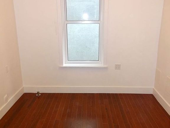 4th image of 4335 42nd St APT 4D