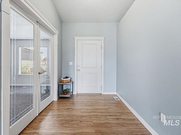 5th image of 721 Chance St