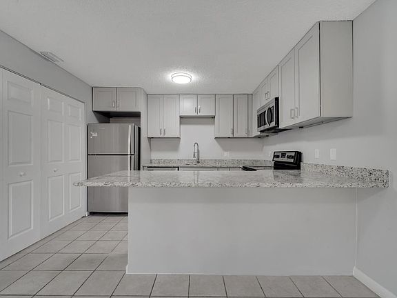 2nd image of 3720 NE 41st St #B