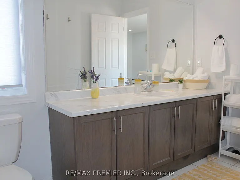 51 Mullholland Ave — Photo 23
