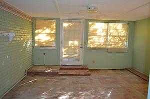 Den/Sun Room