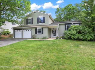8 Timberline Dr, Howell, NJ 07731