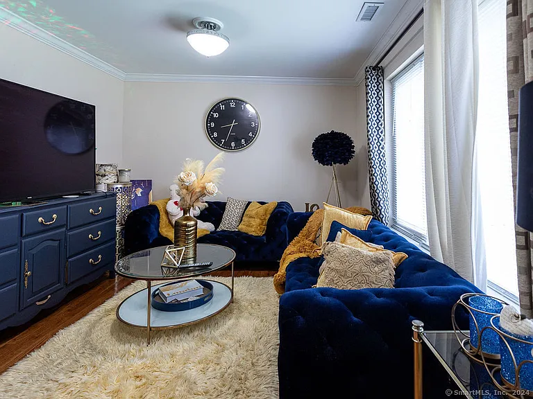 309 Ely Ave #H1 — Photo 3
